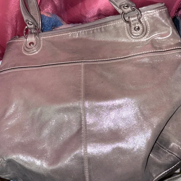Vintage Coach Poppy Shimmering Gold Metallic large Tote Bag with Charm Accent - Picture 2 of 4